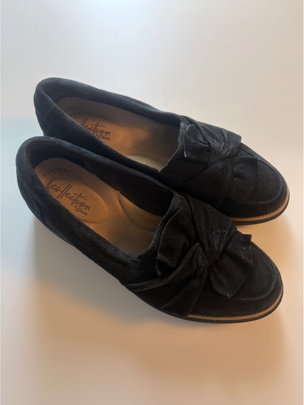 Clarks Collection Black Suede Slip-On Loafers Size 7 US / 37